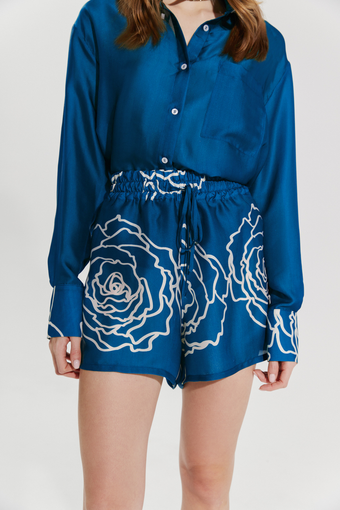 KOSZULA Z MOTYWEM RÓŻY CANNES ROSE COBALT BLUE