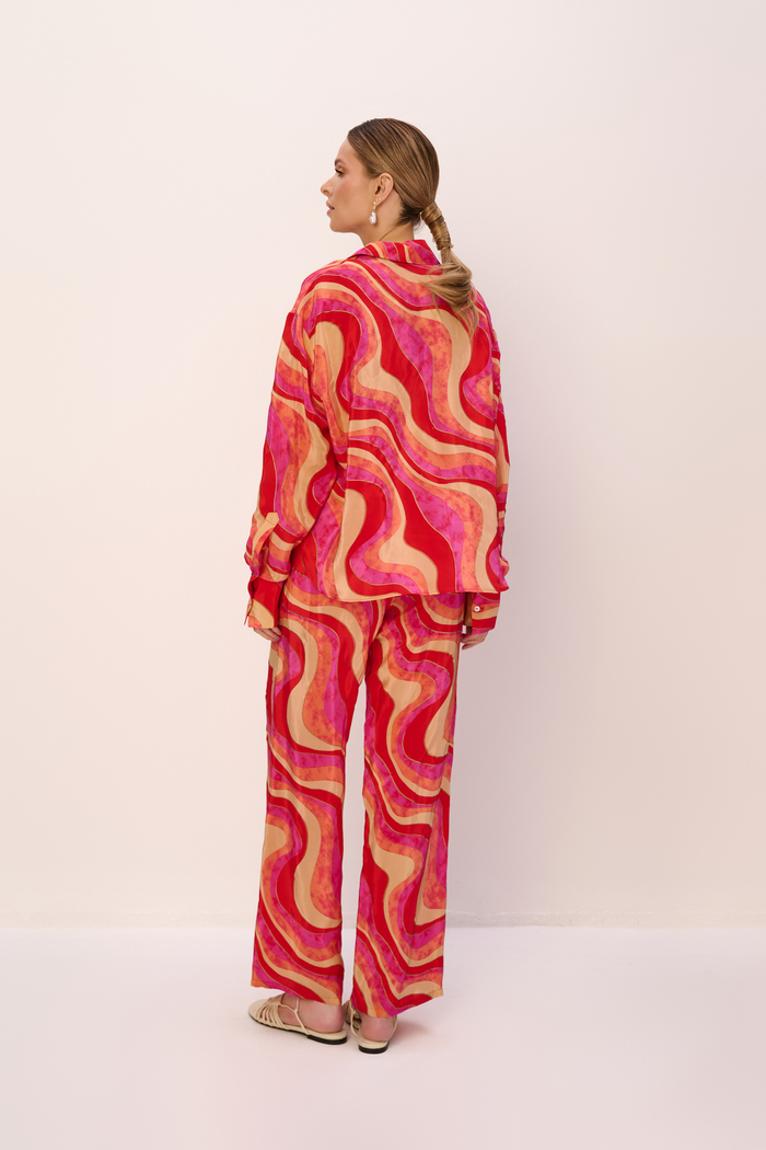 LIMA LONG SLEEVE BUTTONED SHIRT IN PINK ABSTRACT