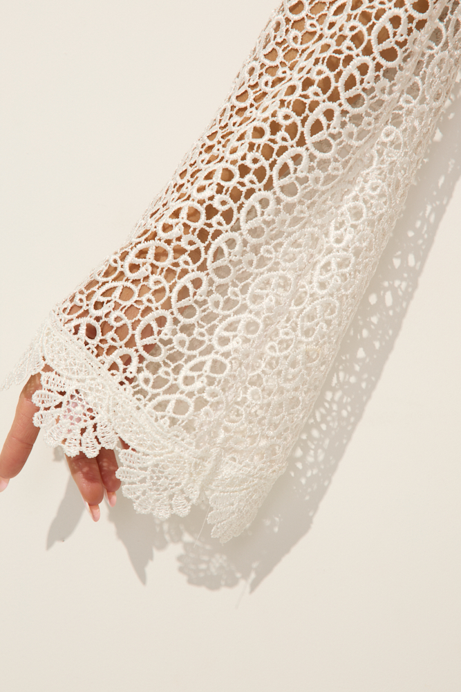 SUKIENKA KORONKOWA MAXI Z GORSETOWYM WIĄZANIEM AMALFI PEARL WHITE